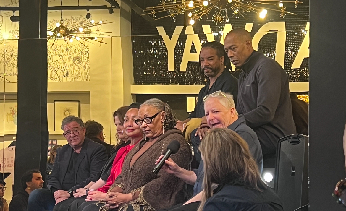 Tim Weil, music director of RENT, reading from his new book Making Rent at the Broadway Museum. Weil raises awareness regarding Marfan syndrome, aortic dissection, and RENT-creator Jonathan Larson's untimely death.